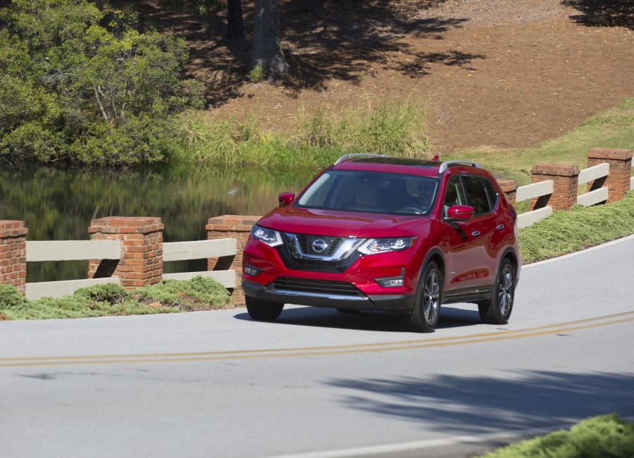  Nissan Rogue Hybrid 2016 года  (фото 24 из 36)